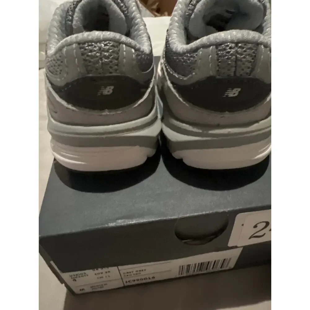 New Balance 990V6 Sz 4 infant grey IC990GL6